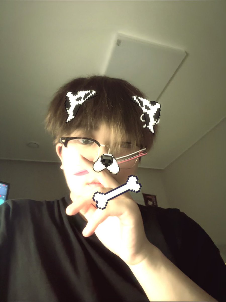 overestimate102's tweet photo. #우울계_𝕏친소 #우울계𝕏친소 
#일상계_𝕏친소 #일상계𝕏친소

고3 사내새끼랑 친구 하실분 구해요 https://t.co/gvXdGiwgMH