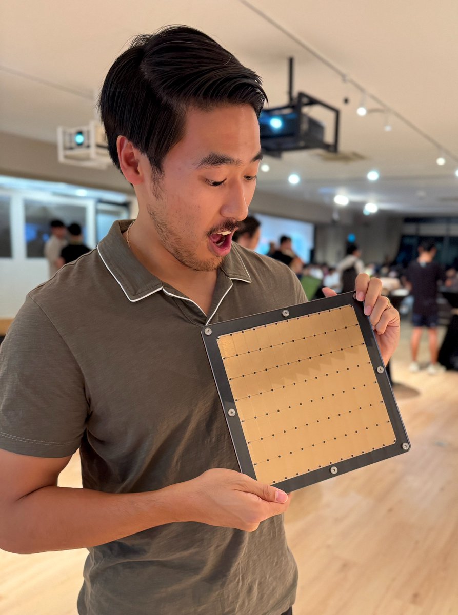 derrickcchoi's tweet photo. Got to see the @cerebras WSE-3 chip. 4 trillion transistors, 900K cores, and 44GB of on-chip SRAM.

And the newly announced CS-4 delivers up to 2x the speed per wafer 🤯

Can’t wait to show what this kind of speed unlocks in Codex! https://t.co/cDgrAzJq56
