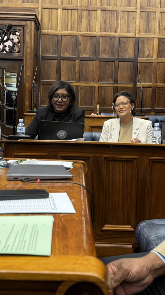 ricardomackenzi's tweet photo. Our Western Cape Provincial Parliament. 

Watch the sitting: ⬇️⬇️⬇️⬇️

Follow the livestream here: https://t.co/XTJPLNyq9q #ParlProg https://t.co/8ivjqLpS0X