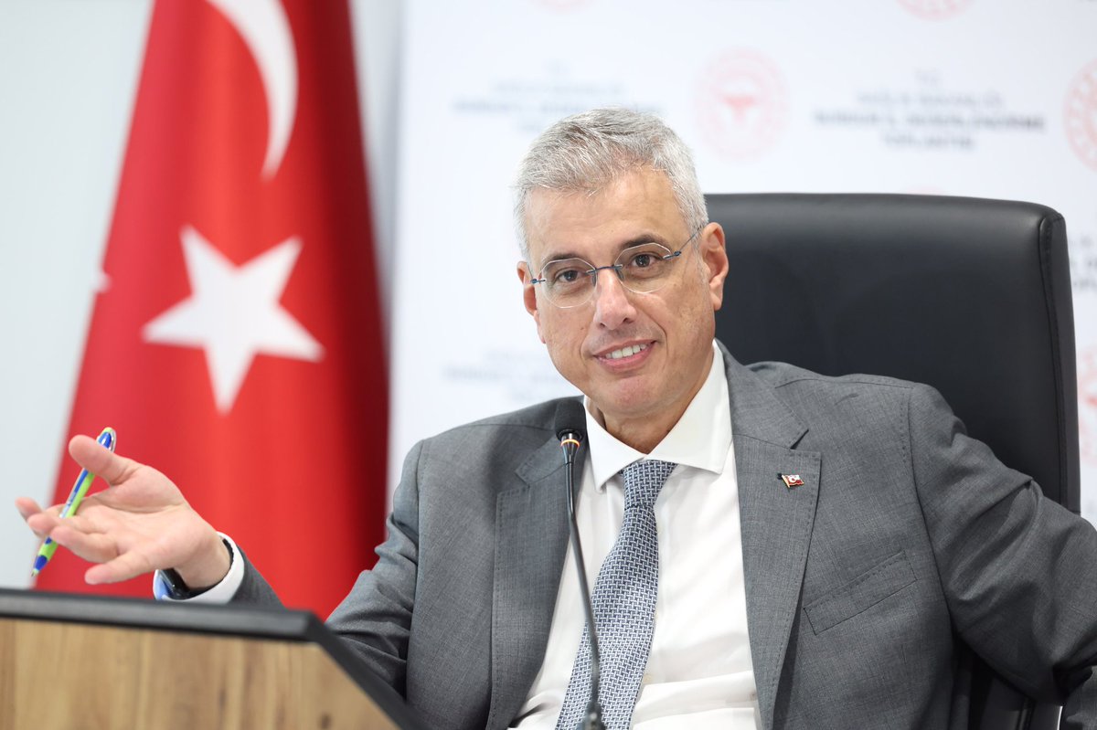 saglikbakanligi's tweet photo. Sağlık Bakanımız Prof. Dr. Kemal Memişoğlu başkanlığında Sağlıklı Türkiye Yüzyılı Burdur Sağlık Yöneticileri Toplantısı gerçekleştirildi.

Sağlık Bakanımız, ildeki sağlık yatırımları ve sağlık hizmetlerinin sunumuna ilişkin il yöneticilerinden bilgi aldı. https://t.co/JQwuYR8kdh