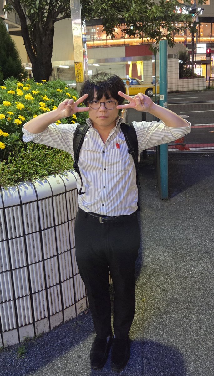 nikoyare's tweet photo. 曰くジバニャンだそうです。
フリー素材とのこと。 https://t.co/qgcNGJ1BQR