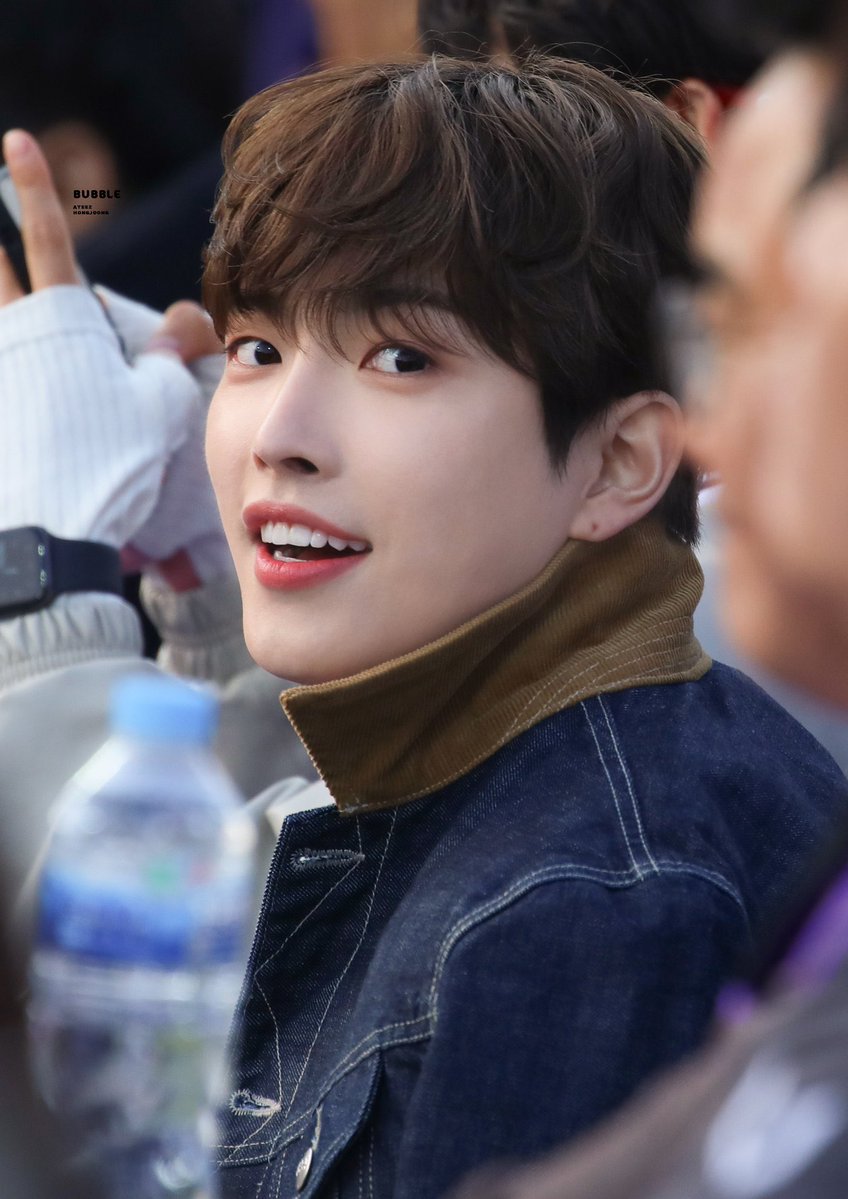 kkami1126's tweet photo. ㄱㅎㅈ같은 사람 처음이라 첫사랑처럼 사랑하는중 웃기게 응아니안욱겨 https://t.co/MJpxyqUUra