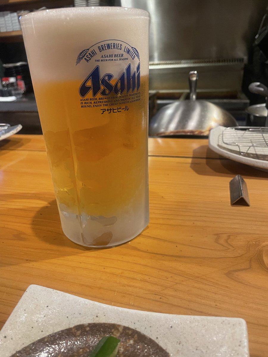 YShimominami's tweet photo. 底やハゲるまで買え🍺 https://t.co/knqGPdEpxr