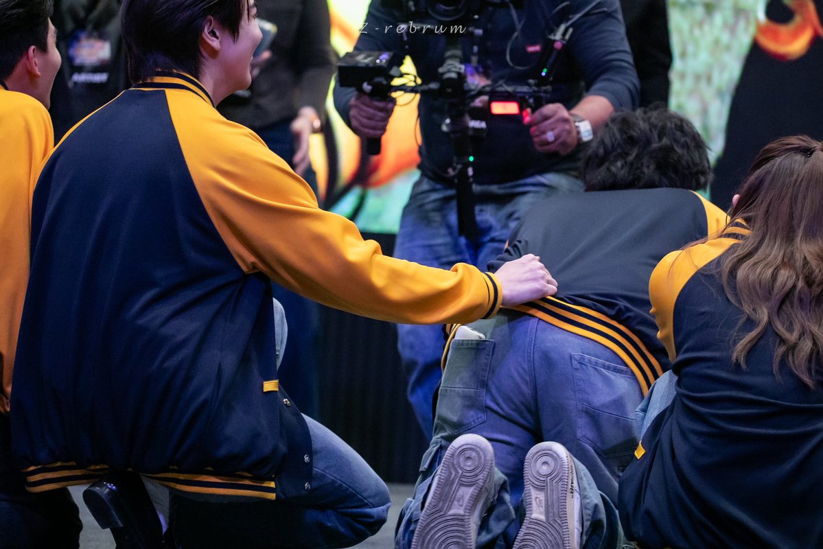 _zrebrum_'s tweet photo. เอ็นดูววววว~ 

BE MY PLAYER TWO EP6
#ซอโซ่ล่ามธีร์EP6 https://t.co/5nZj9nKYcj