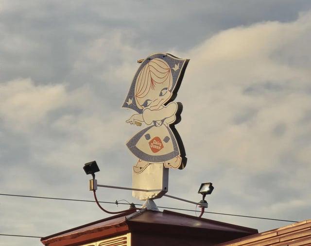 BoomerVsWorld's tweet photo. Ever eat at a Dairy Queen? https://t.co/dauegoh0Eu