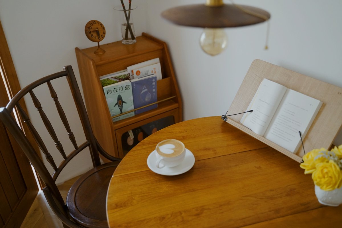 samintra2's tweet photo. Got clutter taking up space  Today’s the day to sort through old books, mugs u0026 forgotten gadgets—donate what you don’t need, keep what sparks joy. Small tidy, big win for your space!， https://t.co/IX9w2iBWVq