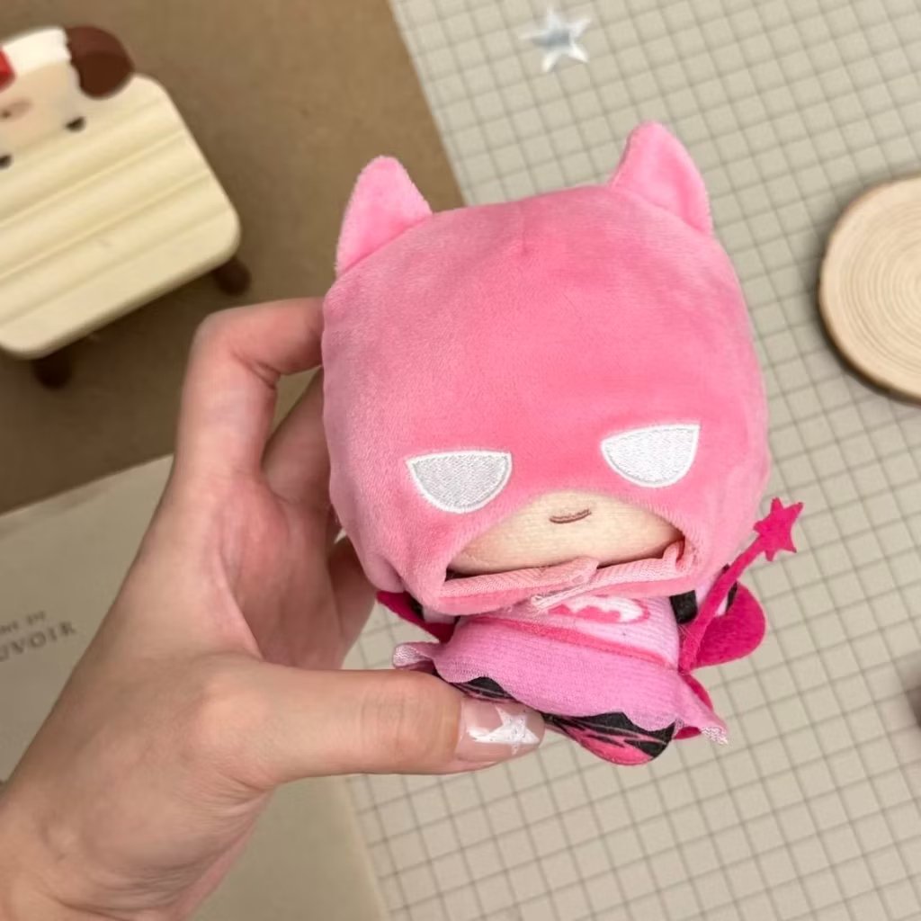 bruhkugou's tweet photo. this pink batman doll omg i need it 😭😭😭😭 https://t.co/wiMLQrLbEu