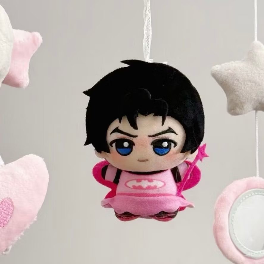 bruhkugou's tweet photo. this pink batman doll omg i need it 😭😭😭😭 https://t.co/wiMLQrLbEu