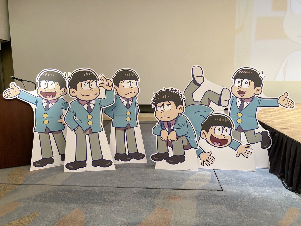 blesuuuach's tweet photo. おそ松さん10周年記念兼打ち上げ行きました！鈴村さんによる生シェ〜！！と小野Dによる生ハッスルマッスル〜！！ありが特大さよならホームラン……おい、オマエらやれよ！！でテンション上がりました！。会場でおそ松参加したおそ松さん好きの作画の方とも仲良くなり、そして何も当たりませんでした https://t.co/13UOCn9EuW