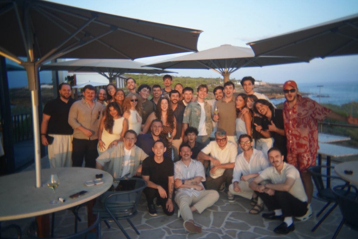 sanelshown's tweet photo. 12 months ago we turned a commoditised UGC offer with 17 people into:

- 120 team members
- 30B views 
- 15M ARR
- NYC Madison Avenue office
- International Bosnia office

Funny thing is we met for the first time yesterday 

Only up from here https://t.co/Kz9aEGjabI