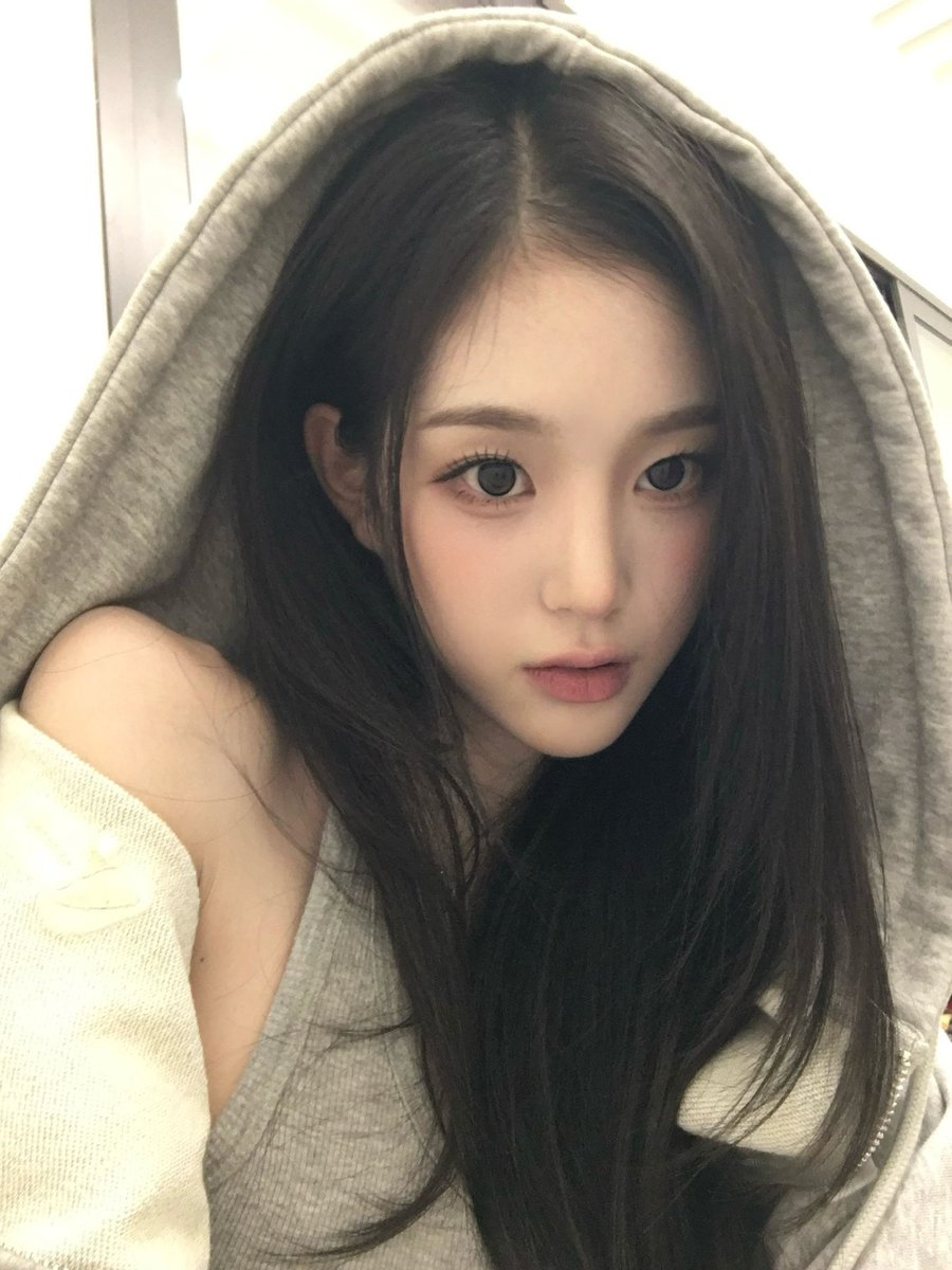 JiyeonPointe's tweet photo. 260820 Cosmo Talk

Bedtime gift 🎁 

#JiYeon #지연 #지서연 #tripleS #트리플에 https://t.co/p95OmygGJn
