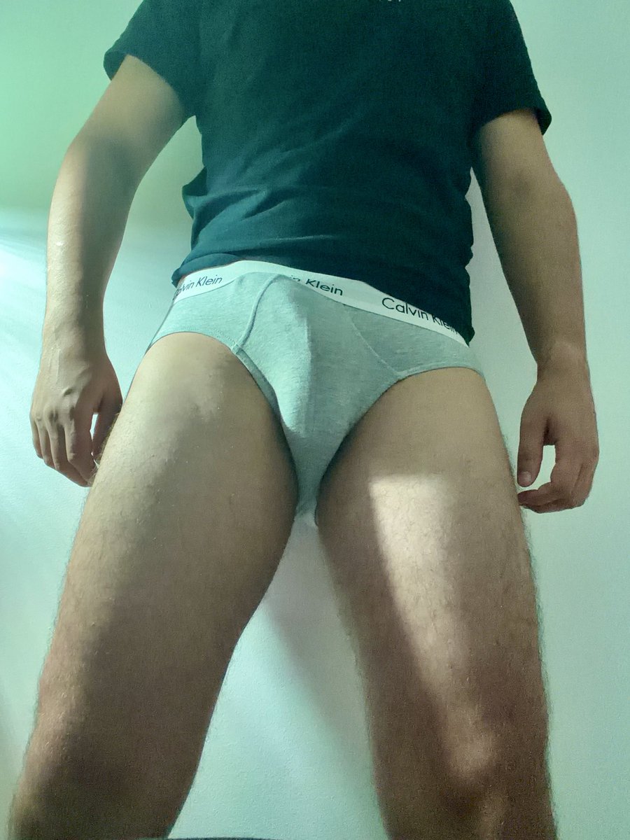 logiclolo's tweet photo. 🍆↗️↖️ https://t.co/5H87AiPAxM