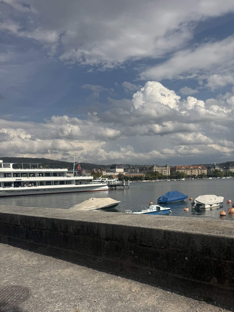 Learnernoearner's tweet photo. New day new country

Today in Zürich https://t.co/ODh934LGKB