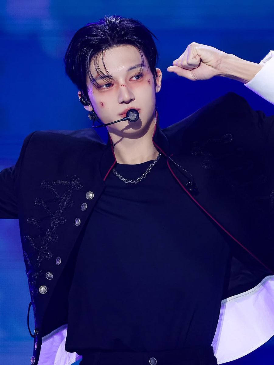 SANRANGHae5971's tweet photo. 나 부끄러워서 못쳐다보겠어 
ㄴㅁ잘생겻잔아ㅁㅊ https://t.co/mFcMVKbF3K