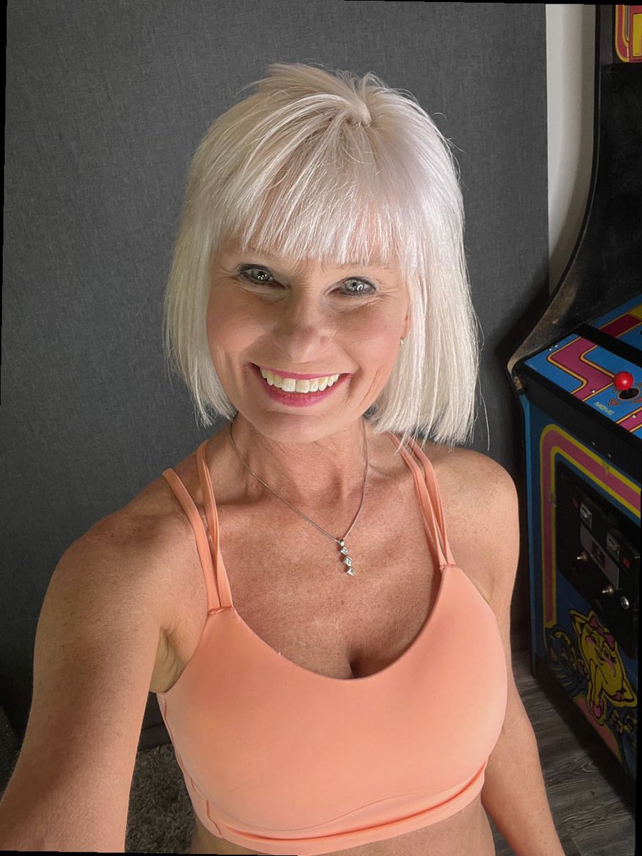 lindacassidy_xx's tweet photo. Would I easily top your best date ever? https://t.co/hZzub9JLDz