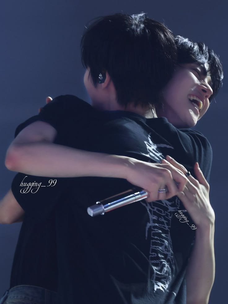 luv_tudong323's tweet photo. 아 호화즈 땡기네 https://t.co/Hku2QtLwOI