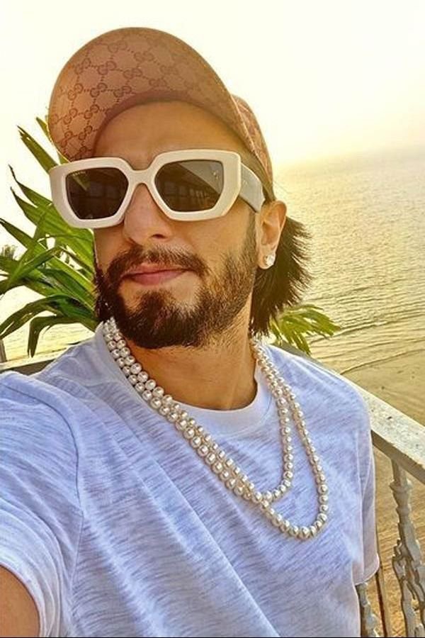 hourlyranveer's tweet photo. https://t.co/ddDZnOaoWl