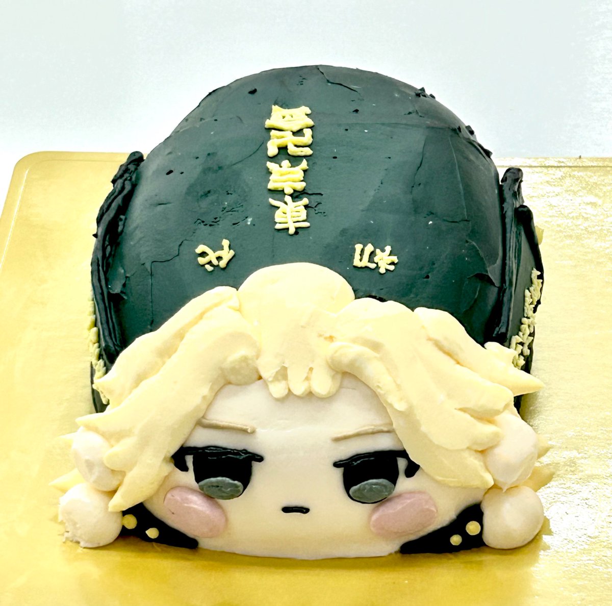 3edw_sn's tweet photo. 最後に1番こだわったケーキを見て欲しいです> ̫ <食べるの躊躇っちゃうくらい、本当に素敵に仕上げていただきました՞ɞ̴̶̷̥⩊ɞ̴̶̷̥꒱֯♡万次郎くんが万次郎くんを食べるって、めっちゃシュールだけど、だいすきな彼が喜んでくれてますように♡｡*+

#佐野万次郎生誕祭2026
#佐野万次郎誕生祭2026 https://t.co/2hGmUD1XSs