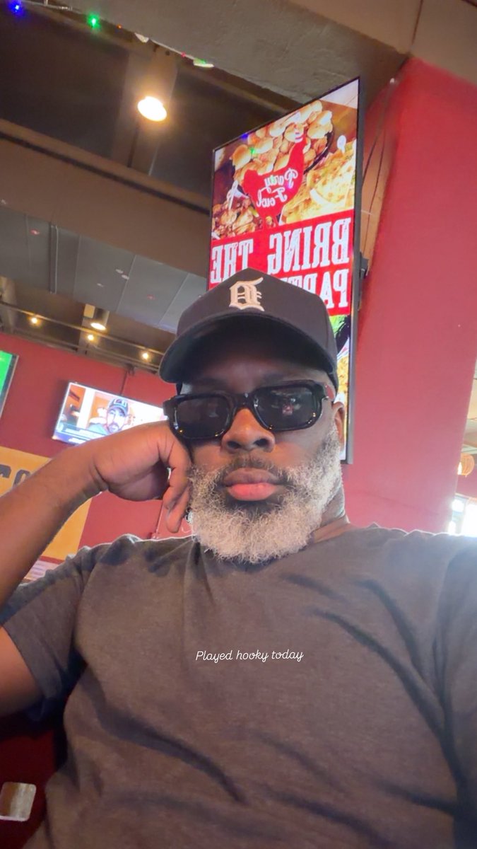 TheeCoolest's tweet photo. Quick lil update. It’s been a minute since yall seen me. https://t.co/BYjLp4gx5j