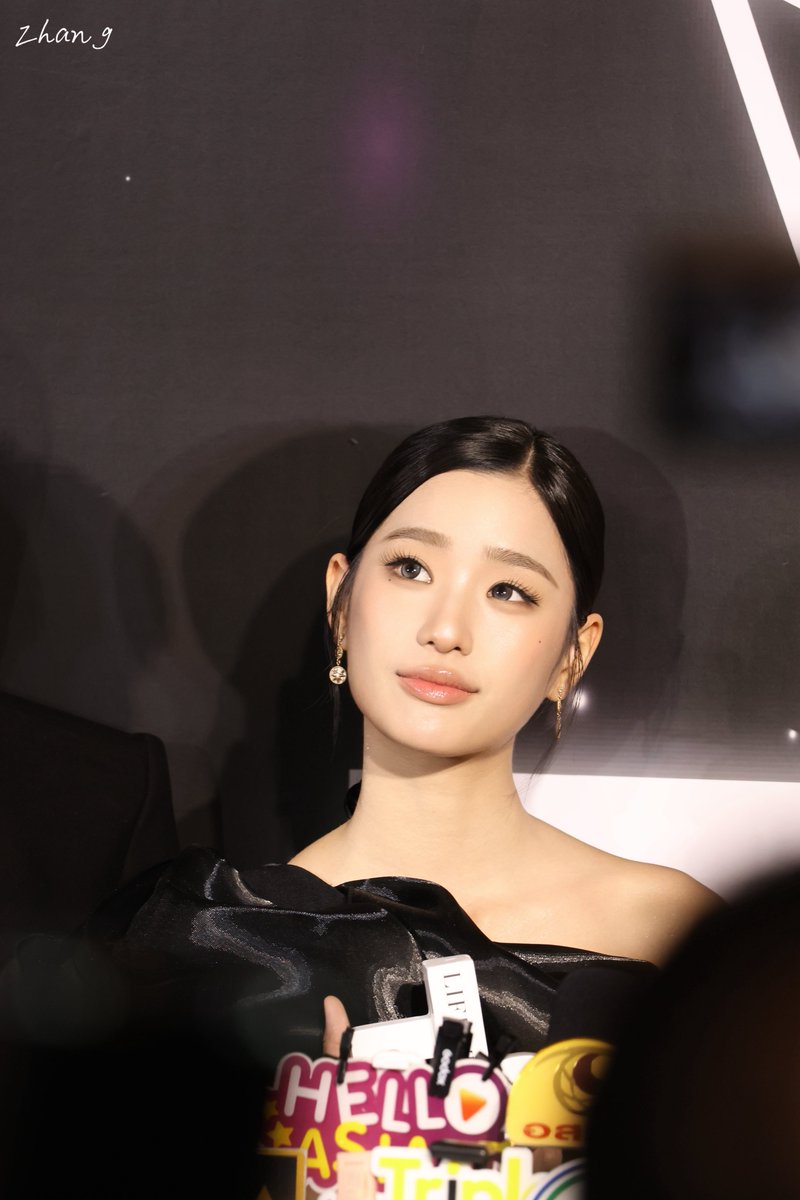 starryyunn's tweet photo. Tu looks absolutely gorgeous here 🖤🥹
The elegance, the eyes, the whole look… I’m obsessed. ✨

#tontawan
#LSA50ICONS
#LSA50ICONS2026
#LifestyleAsiaTH https://t.co/htQxXH2ykf