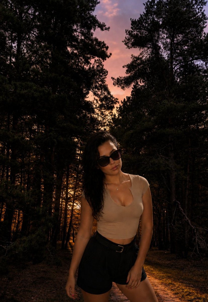 Pelyniaravelle's tweet photo. Csak én, a csend és egy kis nyugalom. A többi ráér. ✨🌲🌄 

Neked mi a kedvenc kikapcsolódásod?
Kommentben írd le!❤️

Azon kívül hogy a nyőgésem hallgatod a videóimban😚🤭
Rt🫶🏼 
#tease #adultcreator #spicy #exclusive #goldenhour #forest #sunset #aesthetic #moody #explore https://t.co/0ZymppA1Ed