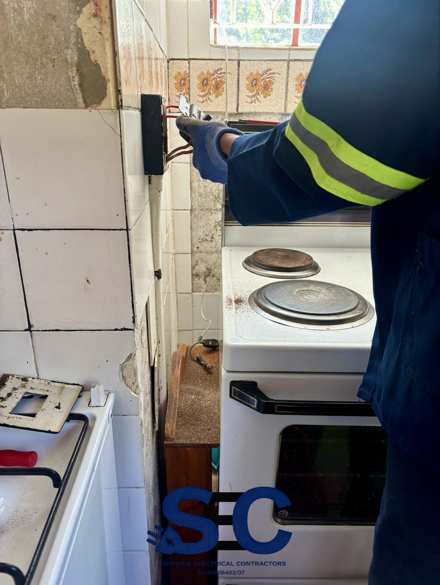 sitholeelectric's tweet photo. Today’s job: converting an electrical stove setup to accommodate a gas stove. 🔧

No job is too small for SEC! ⚡ https://t.co/onzrT1pJsq