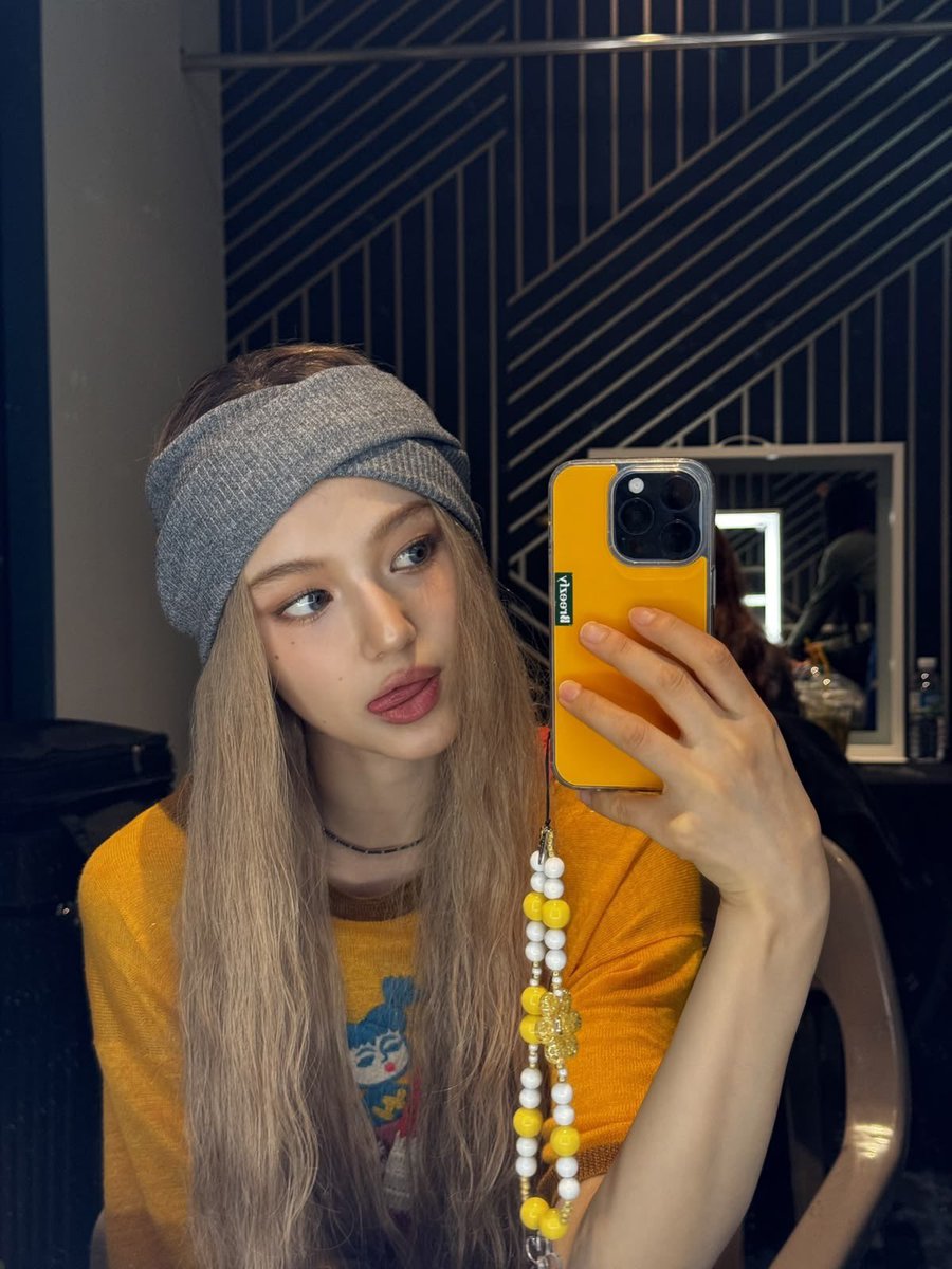 hrtjeanz's tweet photo. 😚🧡 https://t.co/k2vGKtXjsr