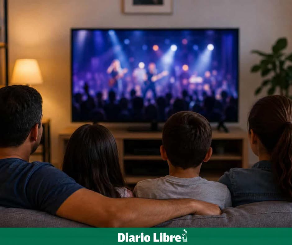 DiarioLibre's tweet photo. 🎭 | #CulturaDL | ¡La TV dominicana que marcó el verano!
Estos son los formatos que más se consumieron: 🔗https://t.co/7WL53C6KkB
📷 Foto: IA
#DiarioLibre #Noticias #TelevisionDominicana #Audiencias #Verano2026 #MediaExpress https://t.co/yKFCBeciXn