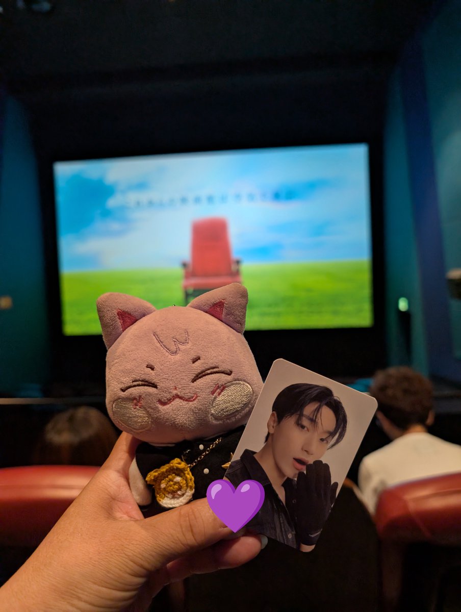 MAMATINY5's tweet photo. 映画行ってきた😆💕自引きは出来なかったけど、お隣の可愛いティニさんが交換してくれましてサン君ゲット✌️✨感謝🤗 https://t.co/OBlMFFX32z