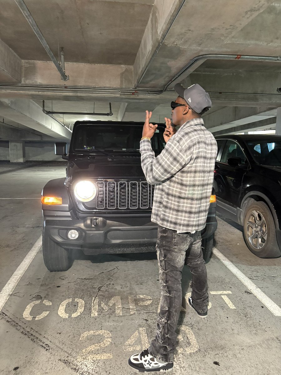 cook3k_'s tweet photo. On Some Me Shit Latley #KLN https://t.co/kby2e6X3Ar