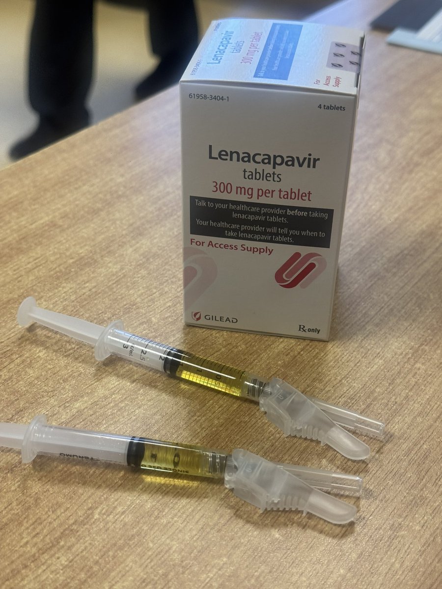 _Liyabona_'s tweet photo. The clinics that have Lenacapavir in Cape Town on frame 3 https://t.co/EOlZU3bgfG