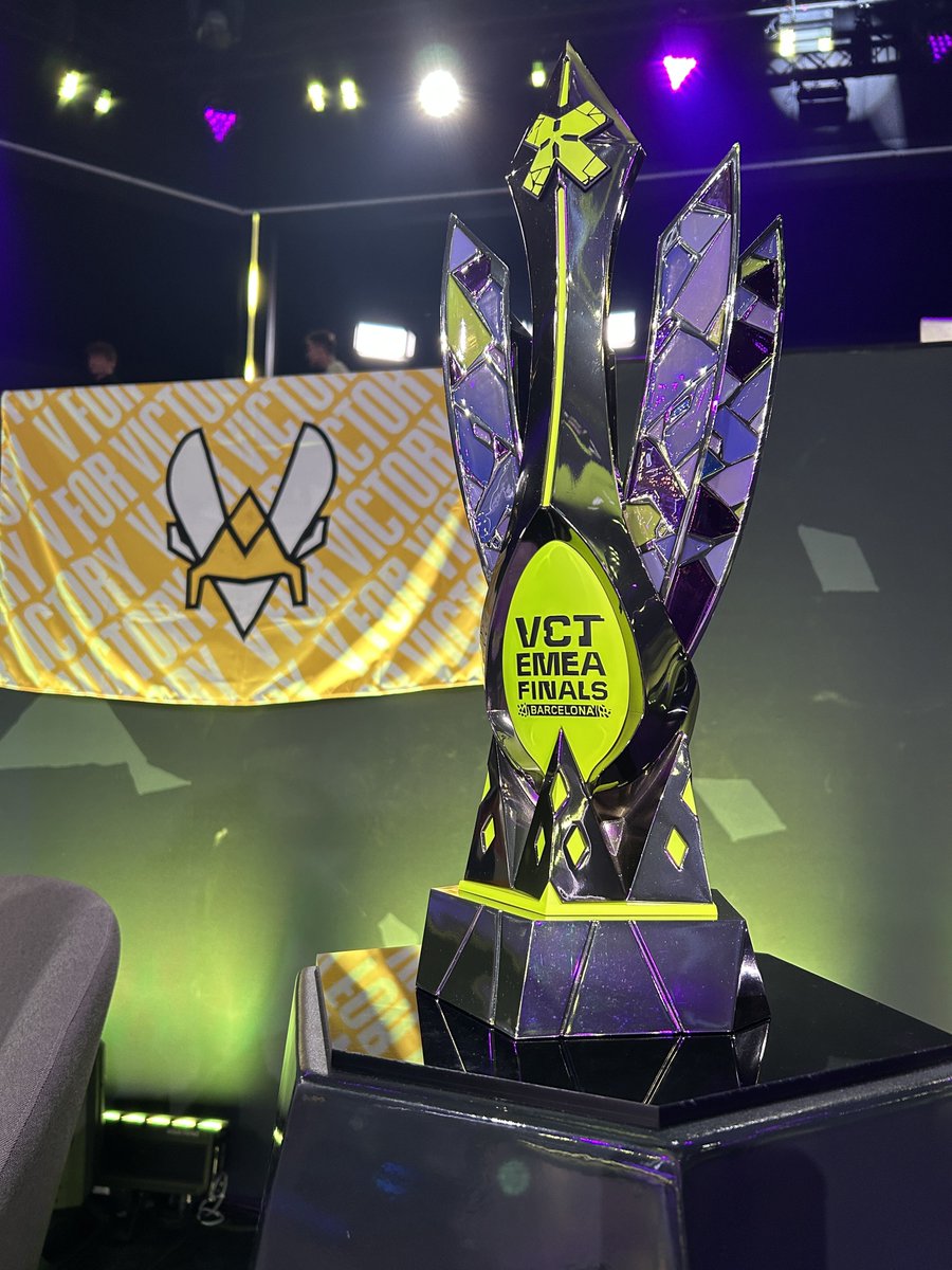 TeamVitalityVAL's tweet photo. A tier 1 trophy for a tier 1 org 🤫 https://t.co/n0MmhLQZHU