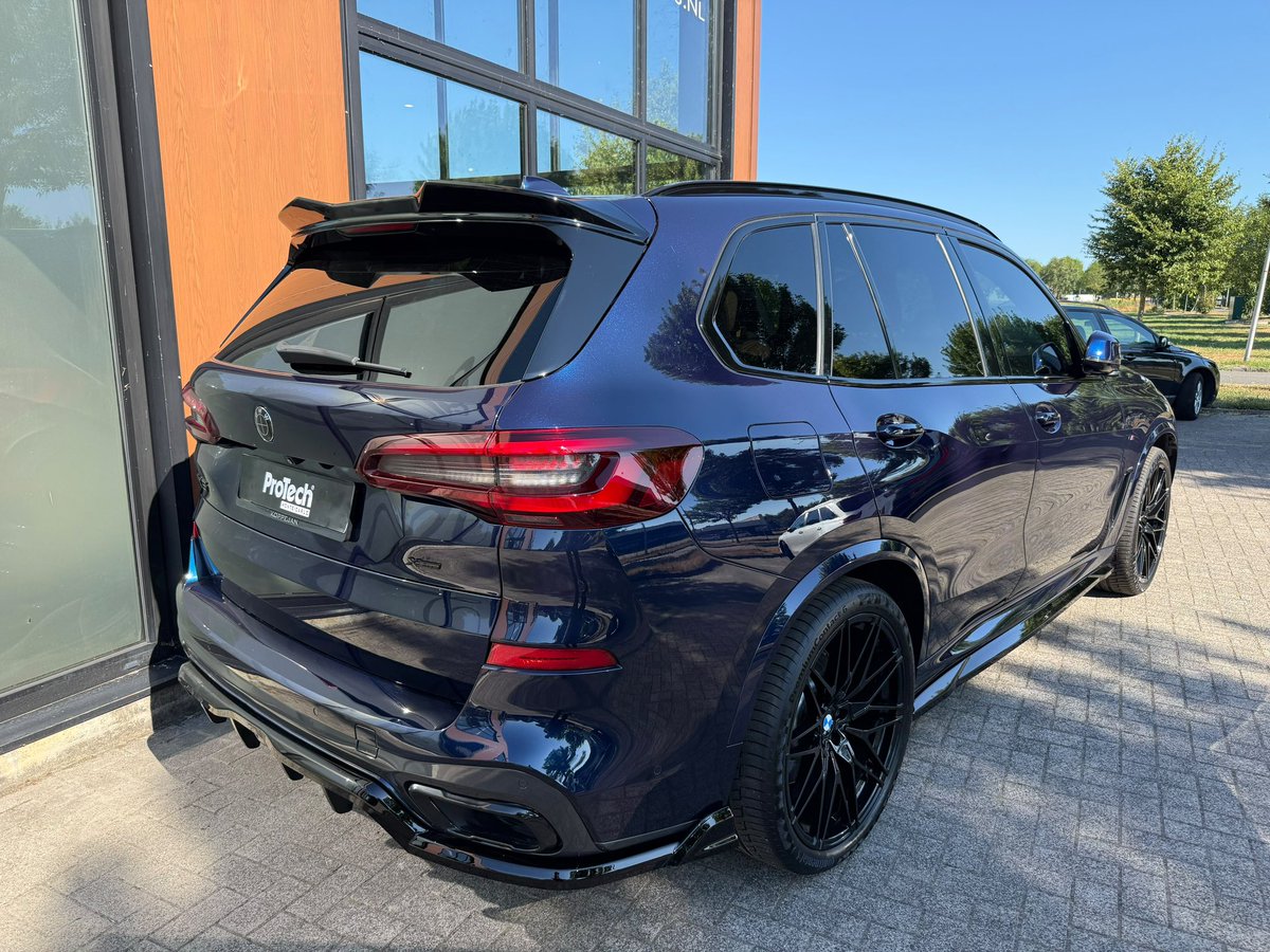 KroonCosmetics's tweet photo. We hebben weer een kanon bmw X5 als nooit te voren laten blinken ✨✨✨💪🏽👌🏽#krooncarcosmetics #protech https://t.co/0uoeastSuk