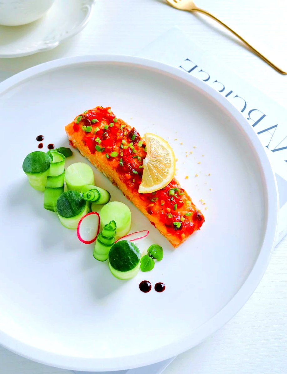 Prrobertto's tweet photo. Today’s quick fat-loss win: Baked salmon + roasted broccoli + quinoa! High protein, fiber-packed, and ready in 25 mins—no complicated prep needed, just flavorful and filling for your goals https://t.co/gS7ohXRzs4