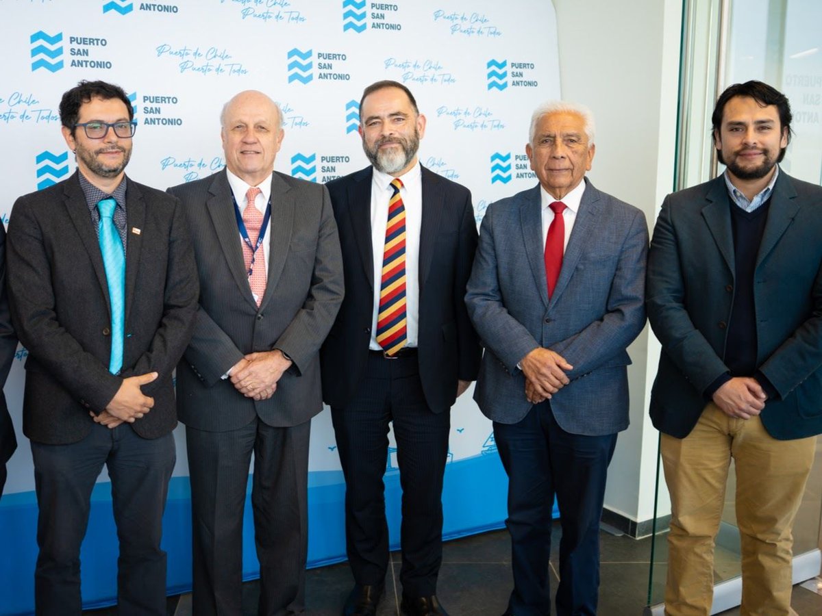 mundomaritimo's tweet photo. Puerto San Antonio desarrolló el Congreso Internacional LogiRed 2026 con exitosa convocatoria #MundoMaritimo https://t.co/Yg0FFUdGVC https://t.co/HNm62yILwz