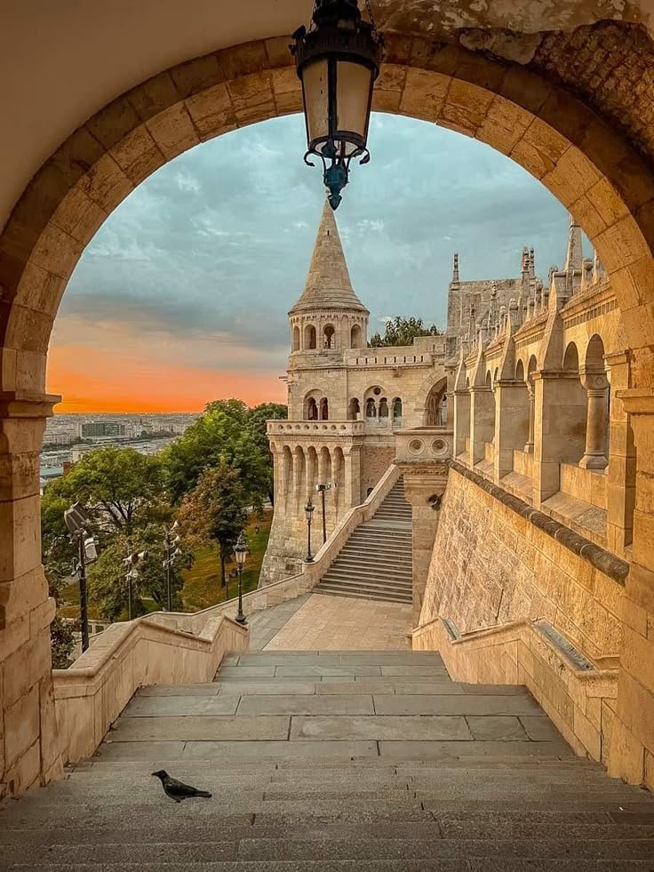 flower6260's tweet photo. Budapest, Hungary https://t.co/GFvdY0Cy3H