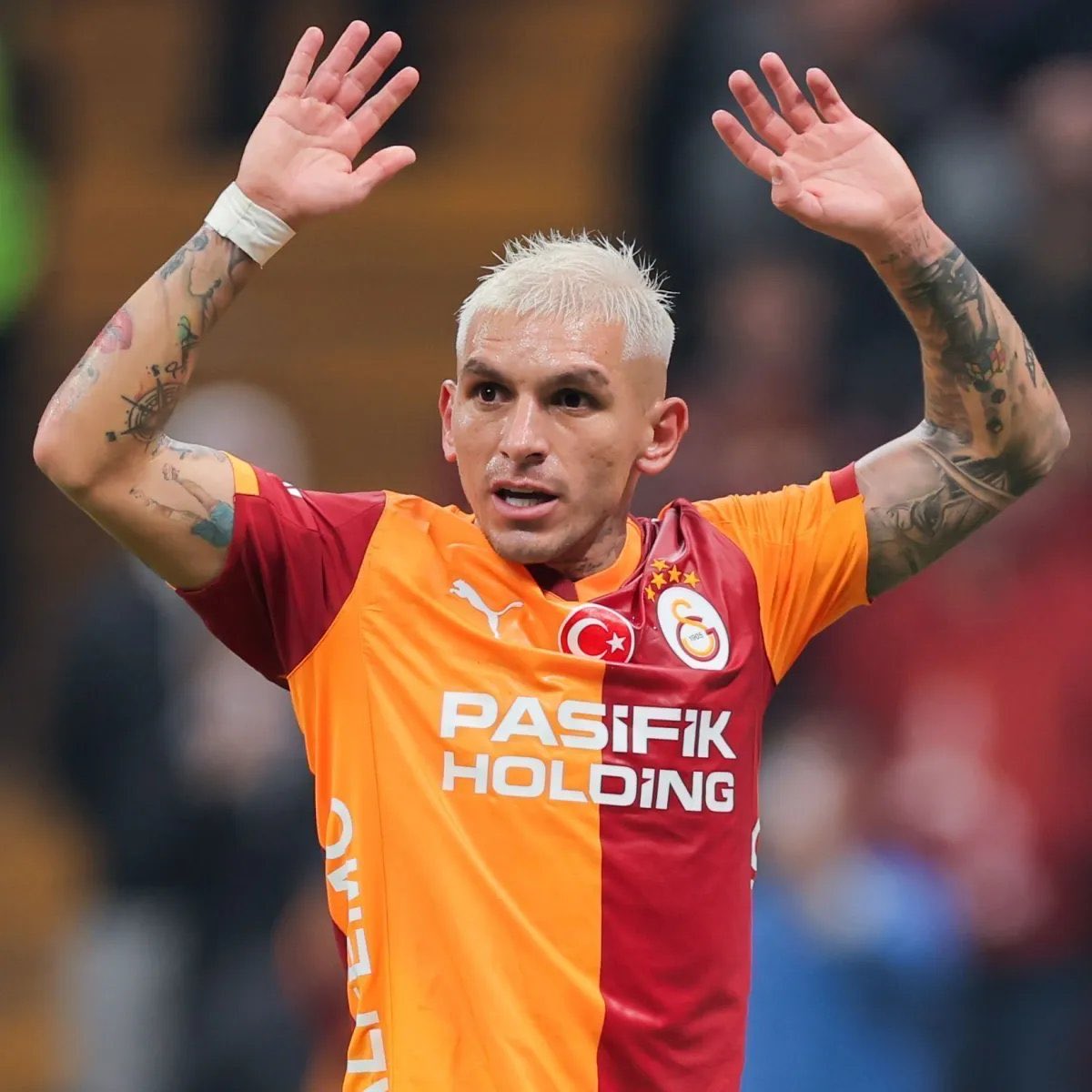 TransferWeb1's tweet photo. 🚨Torreira'nın menajerinden Galatasaray yönetimine: (Ali Naci Küçük)

"Ya biz gideriz ya da zam yaparsınız" https://t.co/4bPCbGhw7P