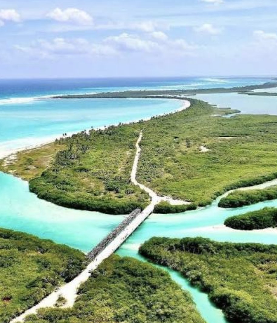 contexto_qroo's tweet photo. @FonaturMX destinará 10 millones de pesos a infraestructura en la Reserva Maya Ka'an (considera el primer destino de turismo comunitario del país). Incluirá la señalización de la Ruta de la Guerra de Castas en el sitio y las carreteras ,que guíen a los visitantes a la zona https://t.co/wVcJTb29Sq