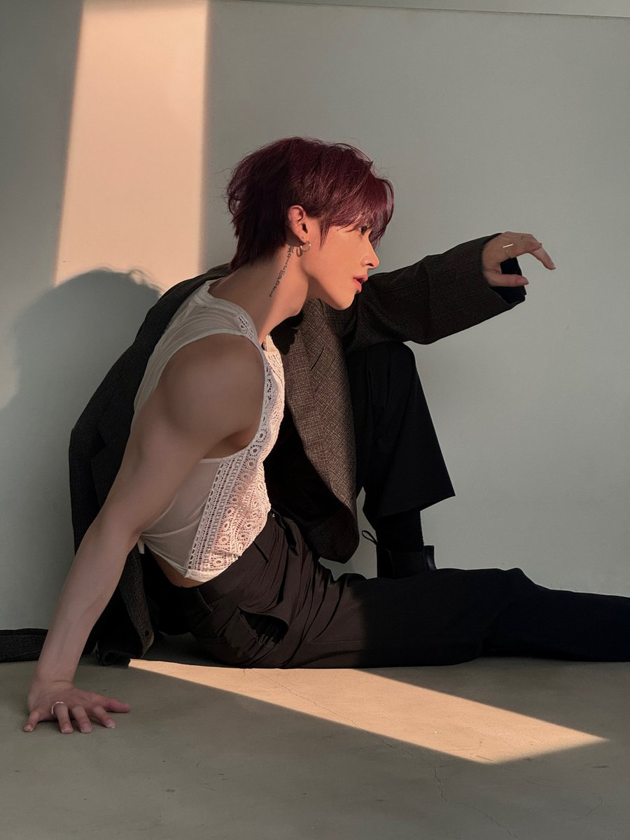 RICKYGLOBAL_'s tweet photo. [📷] 260820 — Weverse Update with #RICKY 

Bonjour

🔗 https://t.co/SVCnSlvTeM

#리키 #沈泉锐 #リッキー #AND2BLE #앤더블 https://t.co/7fzmgznGfg
