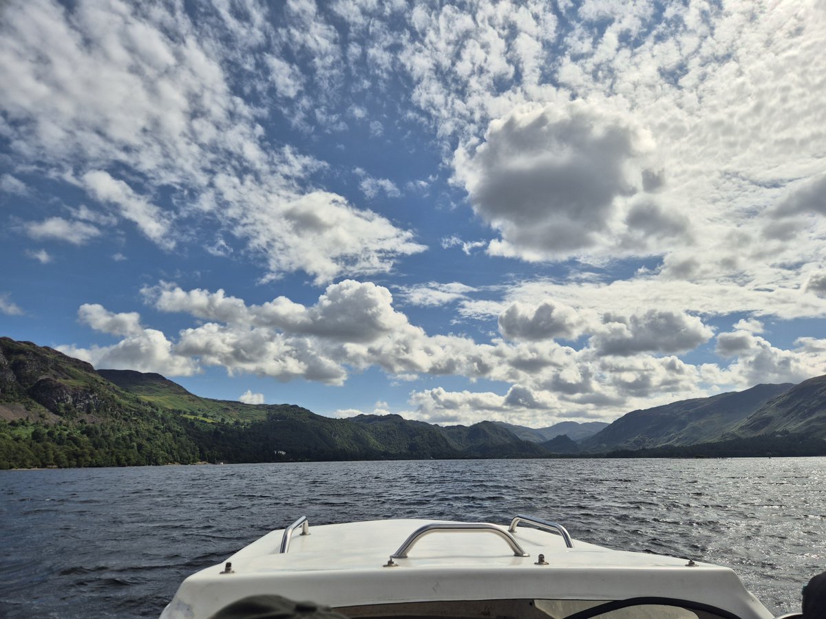 VLou87's tweet photo. A beautiful time in the lakes.
#lakedistrict https://t.co/ZsyJem9DrC