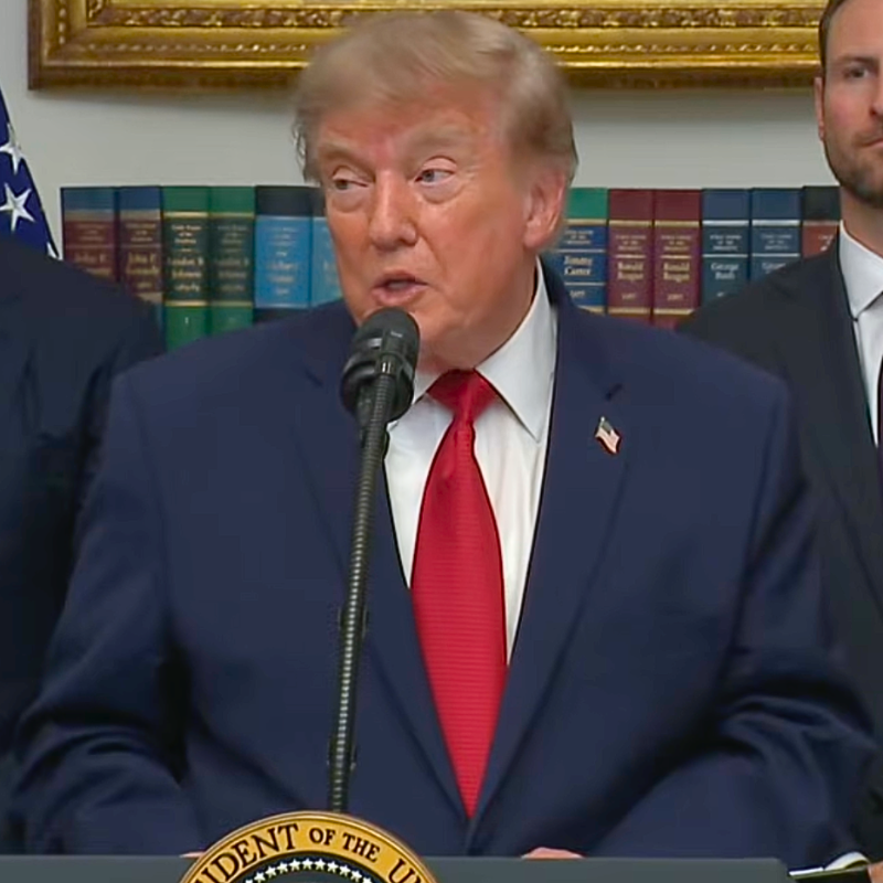 27beanie's tweet photo. bitcoin:native 🇺🇸 PRESIDENT TRUMP JUST SAID HE'D LISTEN TO RECOMMENDATIONS FOR THE U.S. TO ACCUMULATE #BITCOIN 📷 "It has taken a lot of pressure off of the dollar." 📷 🚀 https://t.co/x6Rc0K9la9