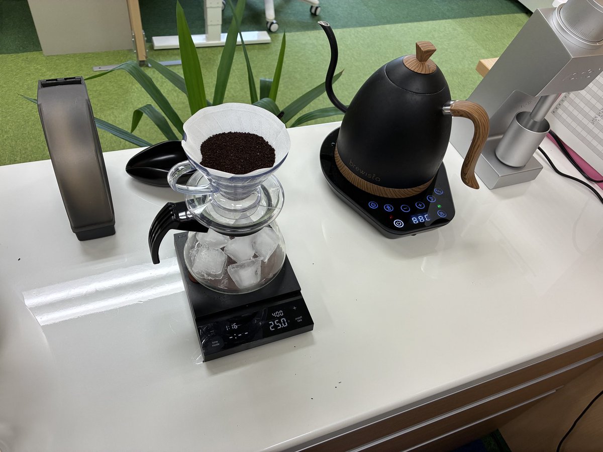 nanmo_runrun's tweet photo. なんもコーヒー　研究室店
開店しました！
VARIA VS3を導入したぞ...ワクワク https://t.co/MvCp1rDF1X