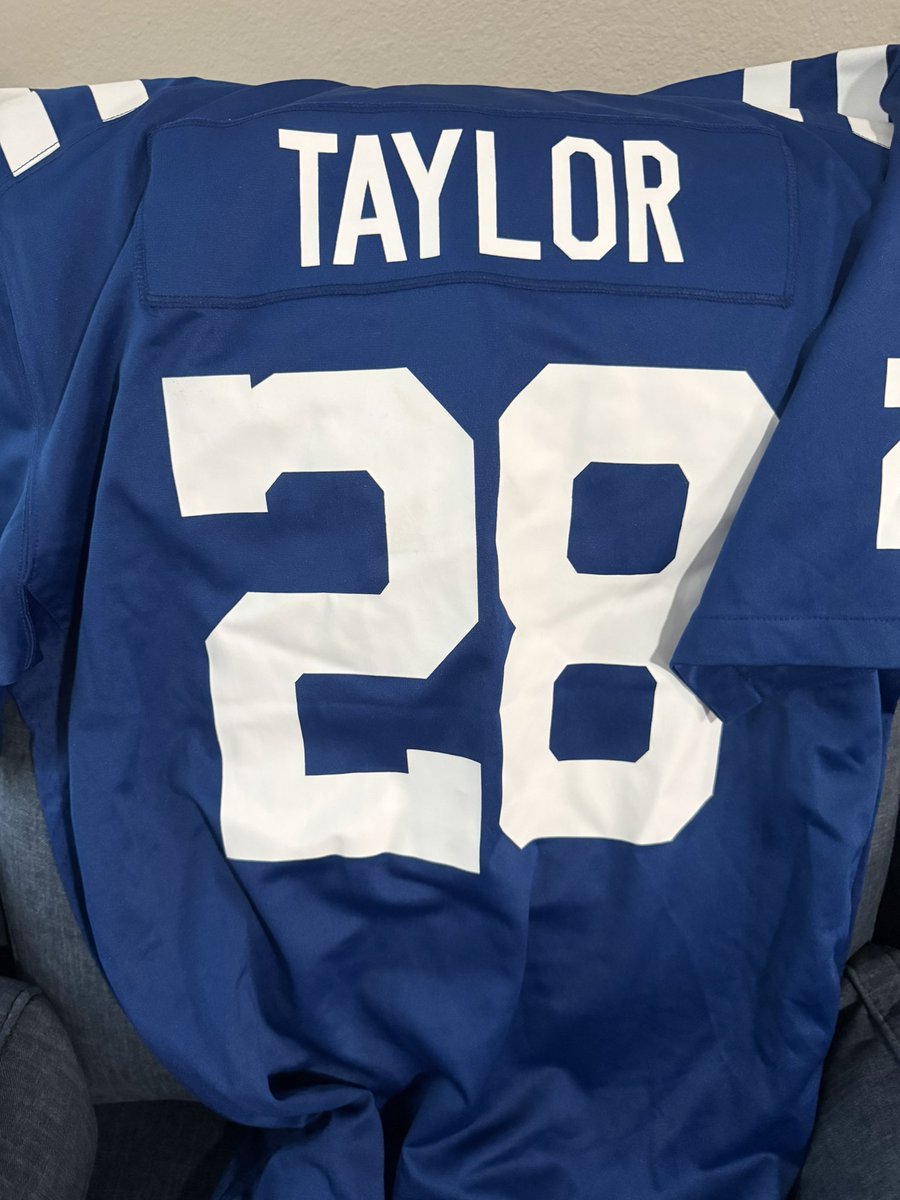 johnson_maren's tweet photo. The last training camp today &amp; final one  at Grand Park😢 Hope to finally meet you, Jonathan @JayT23😀I’d love to get this jersey signed, it’ll go into a silent or live auction at our annual fundraiser next month for @CHAMPcampfun! Help us raise more $ for the kids💙
#ForTheShoe https://t.co/oCXDvYEAKt