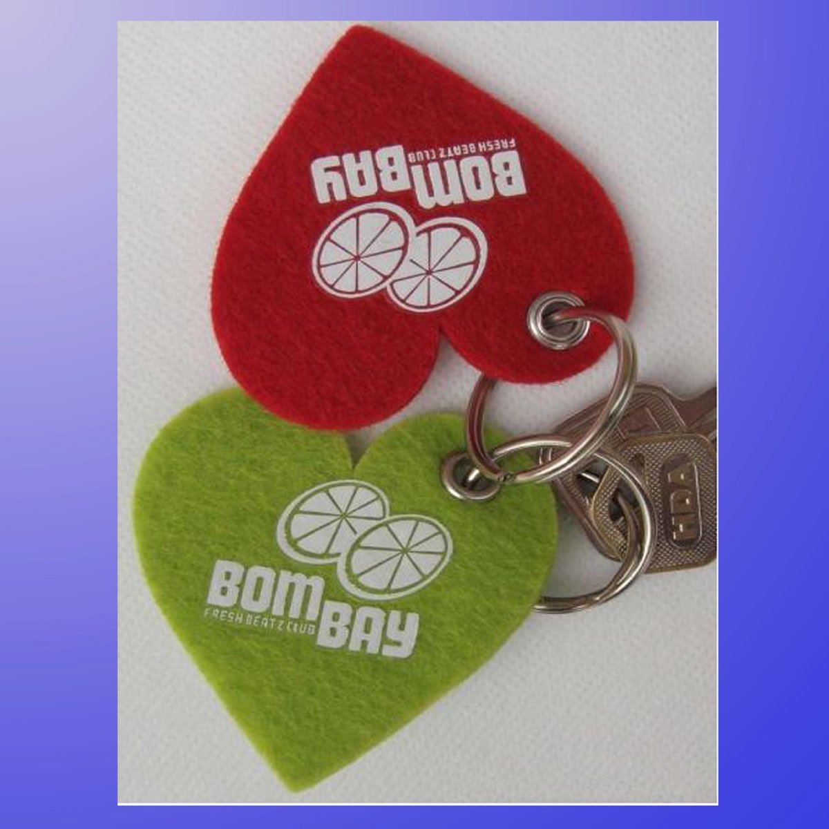 AgaAdamkiewicz's tweet photo. Just finished a cute felt sun keychain! Super quick craft that’s perfect for using up leftover fabric scraps  Let me know what you think!， https://t.co/psycqnwnKp