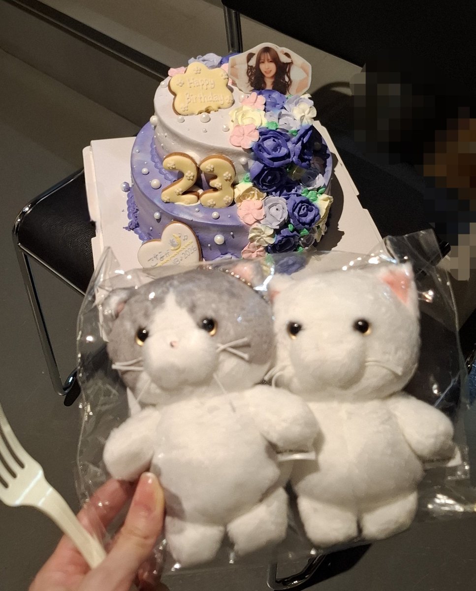 ssk_ktk828's tweet photo. 今日はおいしいケーキも食べました。おめでたかったです。 https://t.co/TZTKOa9XyI