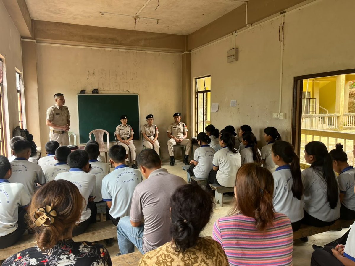 mizorampolice's tweet photo. Drugs awareness campaign conducted today at Gov't Middle School - II, Lungsen, Lunglei District. https://t.co/ZEAGYRxgjI