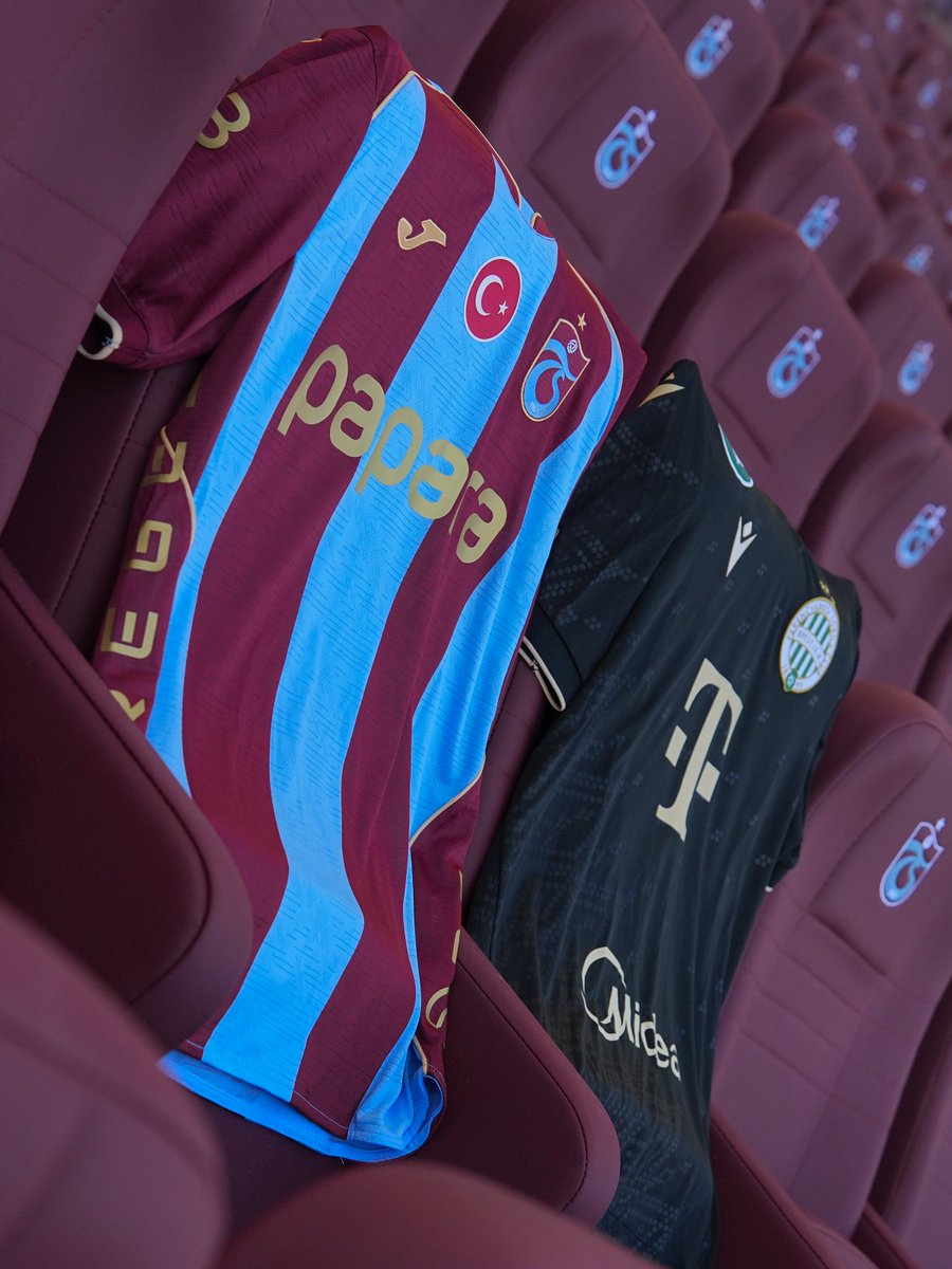 Trabzonspor's tweet photo. Trabzonspor 🤝 Ferencvaros 

#TSvFTC https://t.co/MCTGFjgCVw