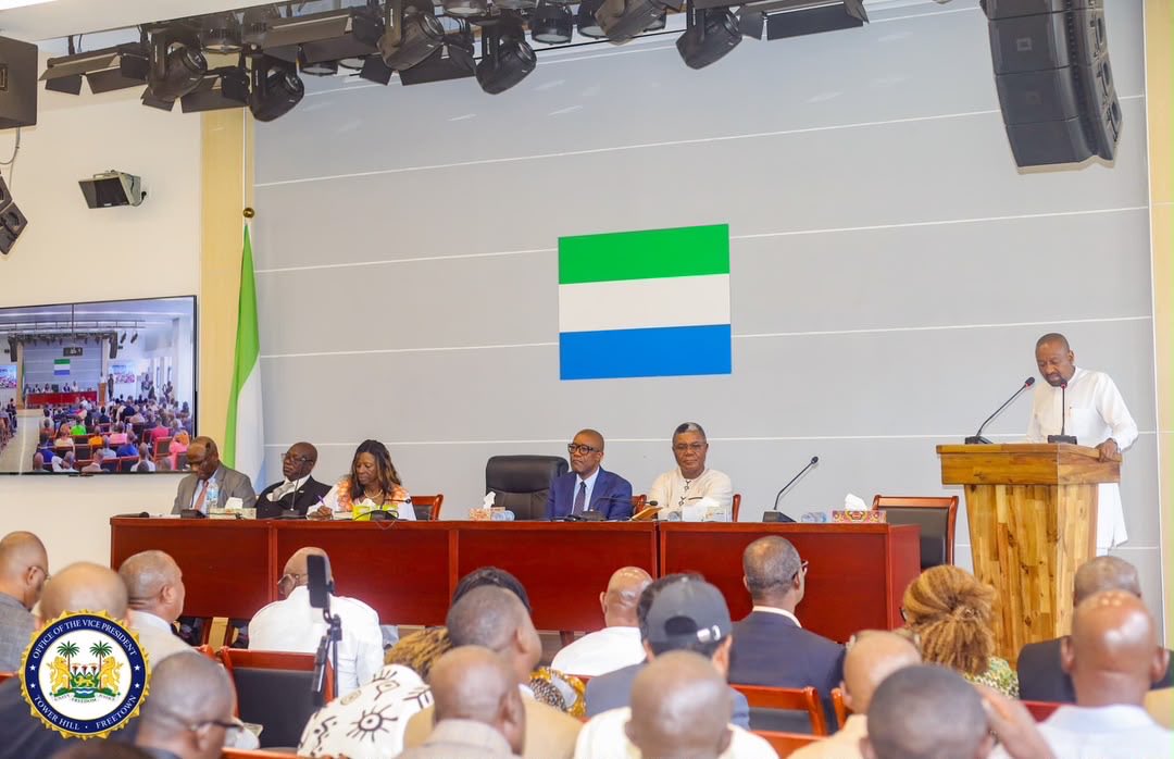 VP_Jalloh's tweet photo. Today, I had the pleasure of opening the National Symposium on Policy Standardisation in Sierra Leone, focused on strengthening policy coherence. Improving the effectiveness of translating Government’s priorities into meaningful results for the people of Sierra Leone is vital. https://t.co/cN1hJ9bf3j