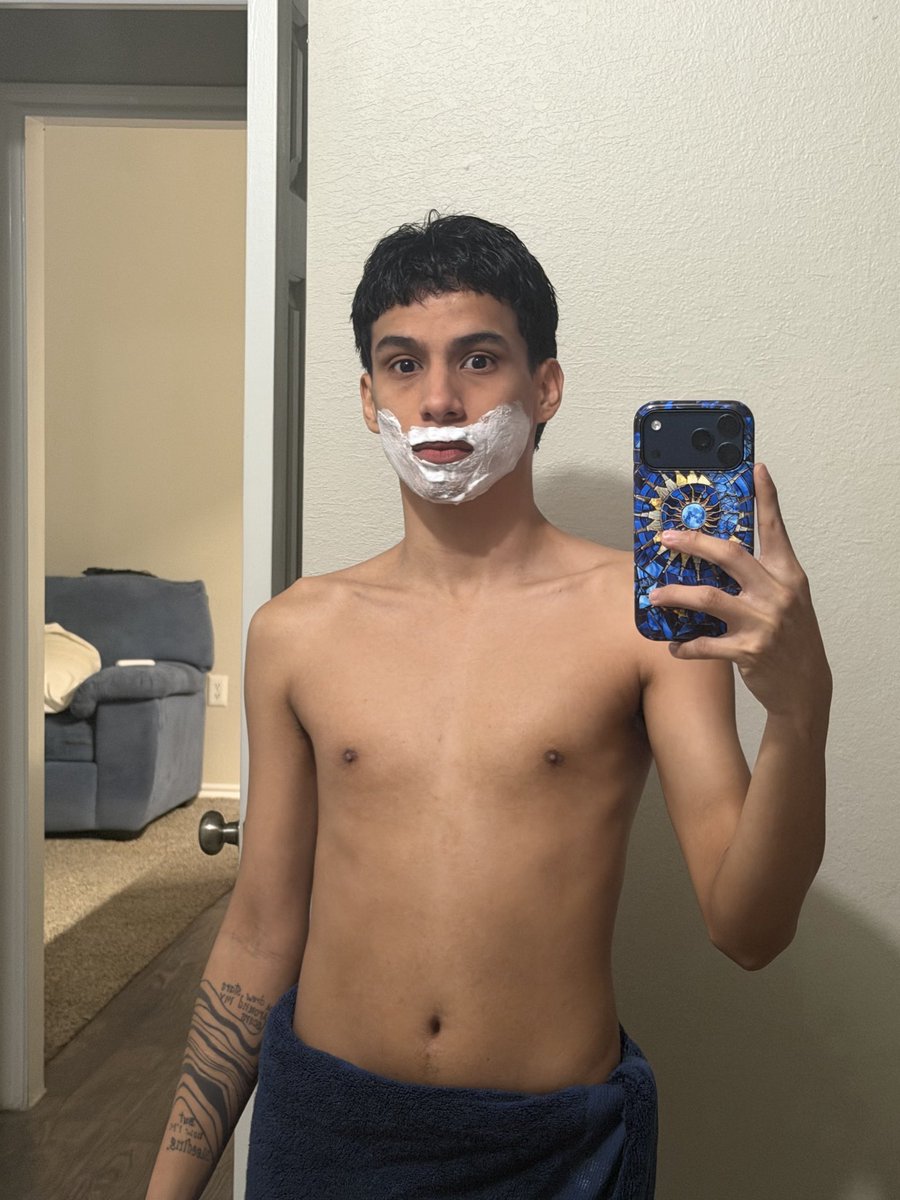 yourboymadox's tweet photo. •_• https://t.co/XX6Ez3YwZV