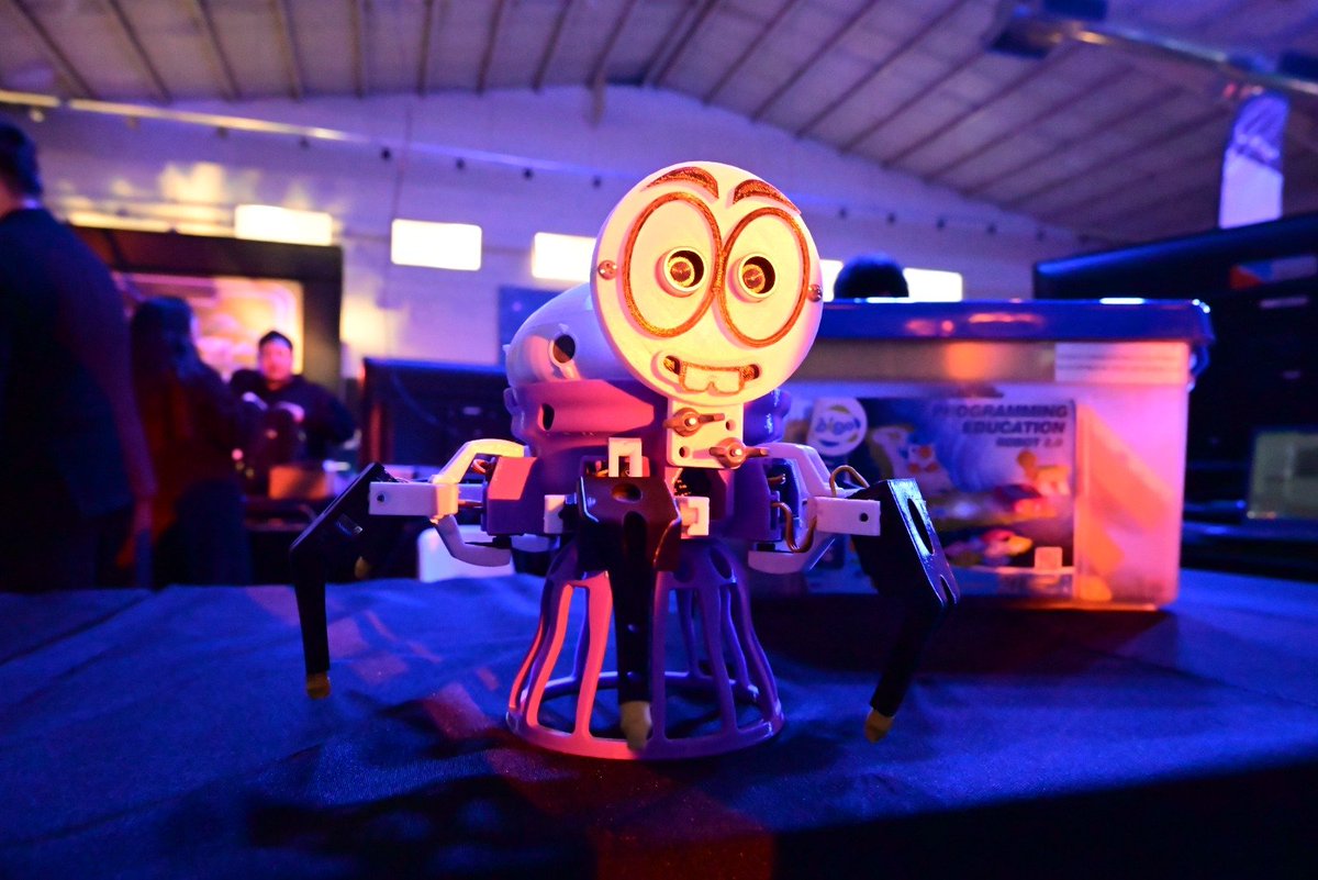ProdyAmbLaRioja's tweet photo. 🌱🔬 El Ministerio de Producción y Ambiente acompañó la presentación del Plan Estratégico de Ciencia y Tecnología y participó de la Feria con nuestras estaciones meteorológicas! 📡🌦️ https://t.co/v0oJSP2xCP